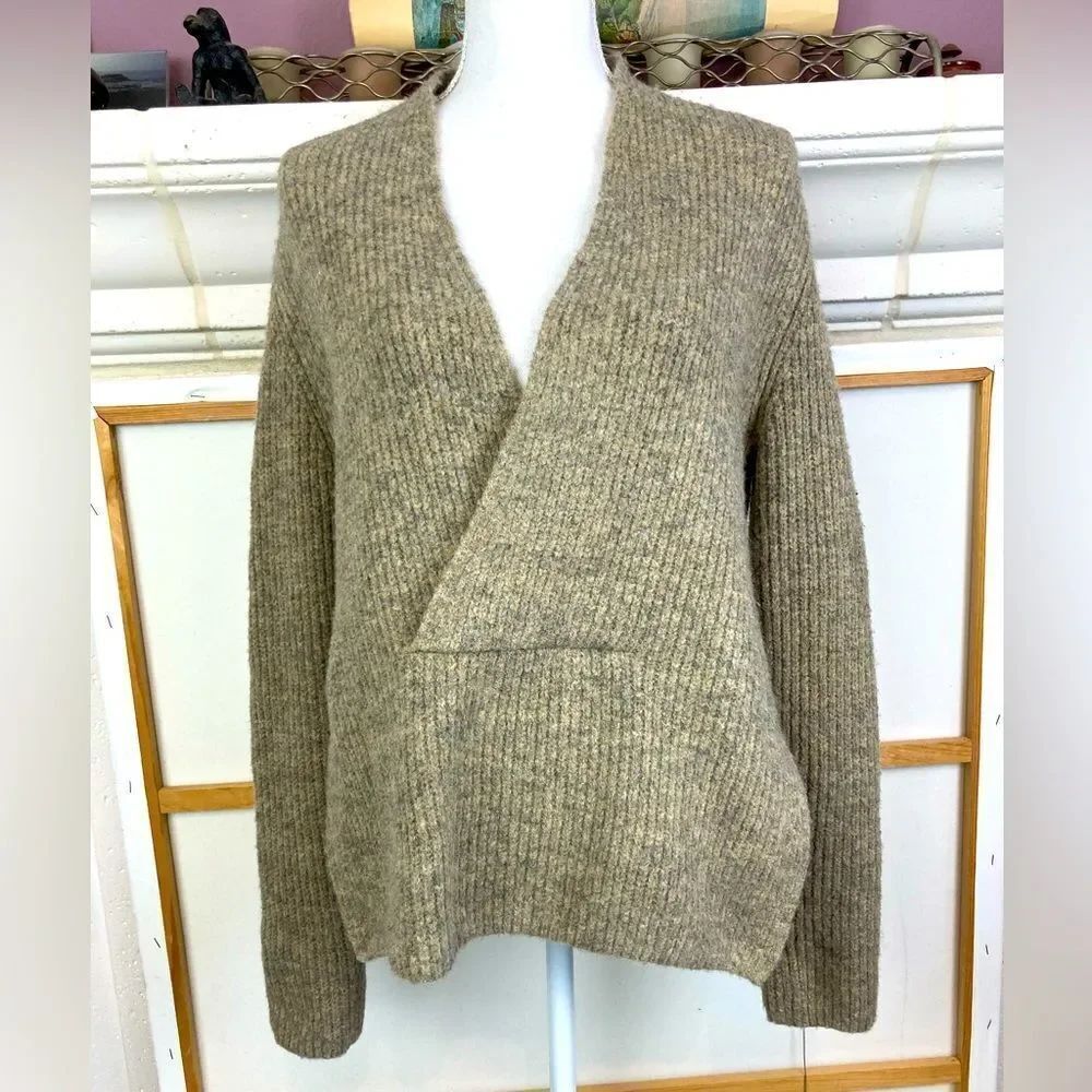 Current Air Los Angeles Cozy Marled Ribbed Sweater w/V neck surplice, side vents